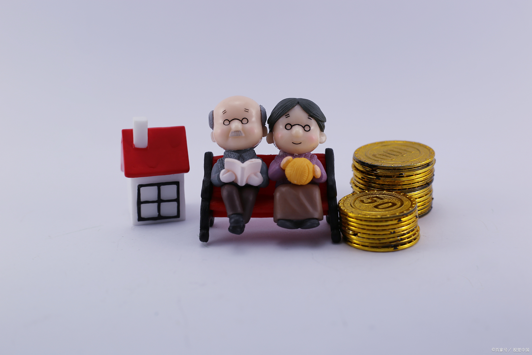 父亲去世后母亲使用存款购买房屋有属于父亲份额吗